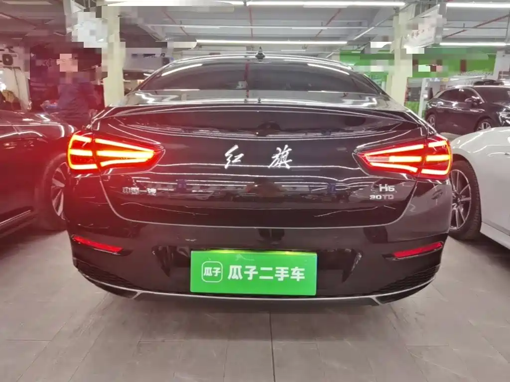 Hongqi Hongqi H5 — миниатюра 6