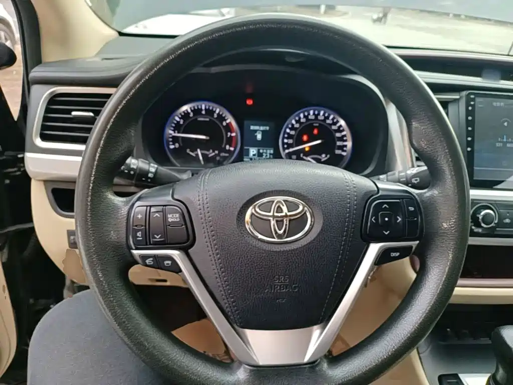 Toyota Highlander — миниатюра 11