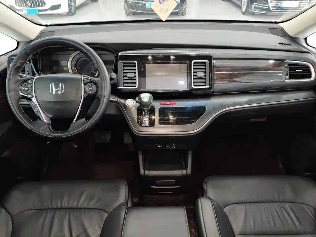 Honda Elysion — миниатюра 12