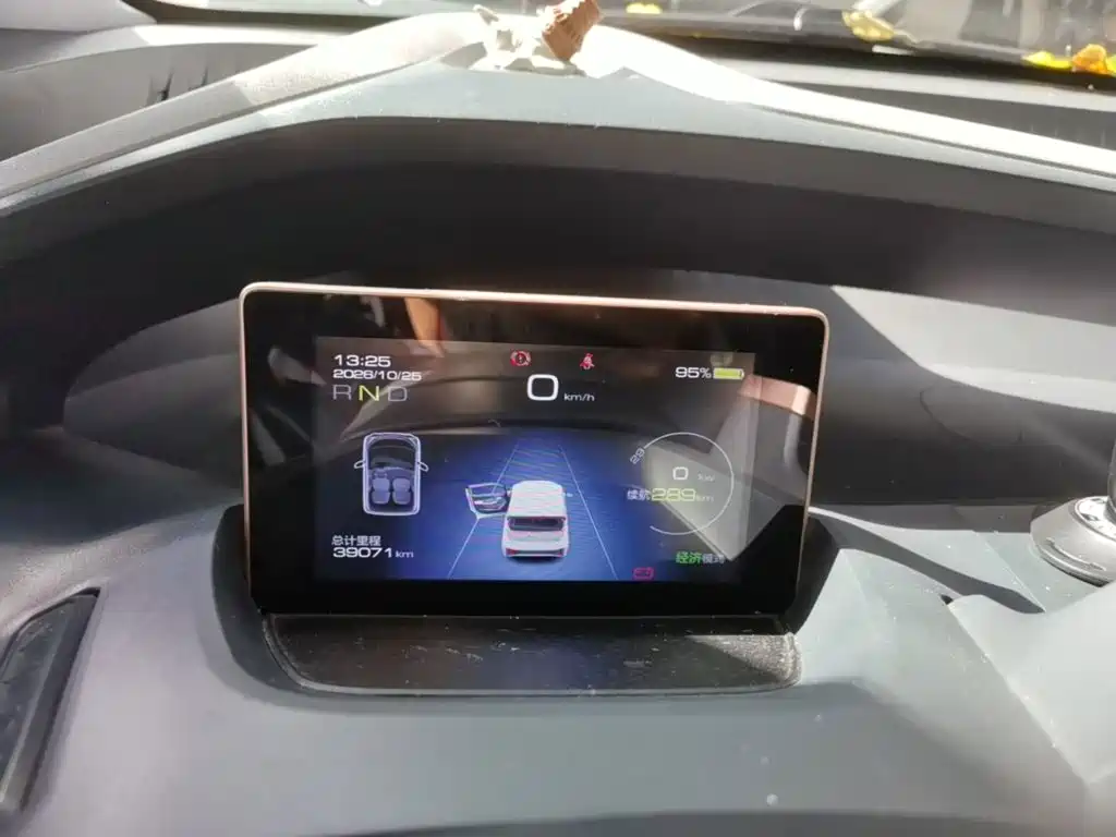 Wuling Nano EV — миниатюра 12