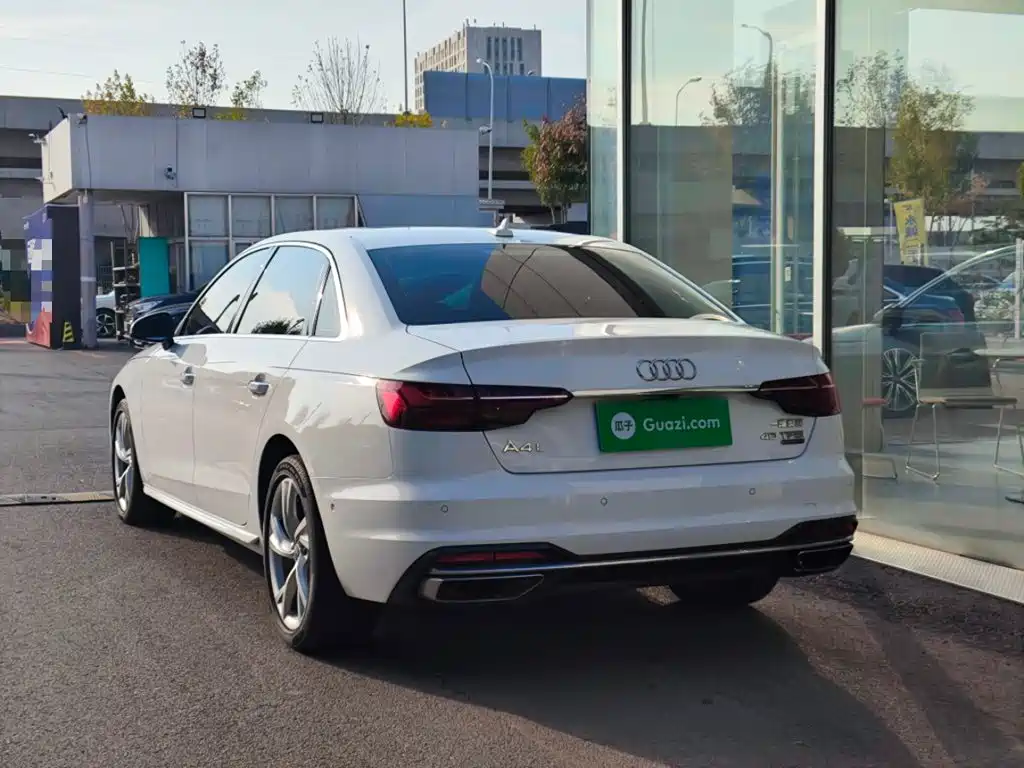 Audi A4L — миниатюра 5