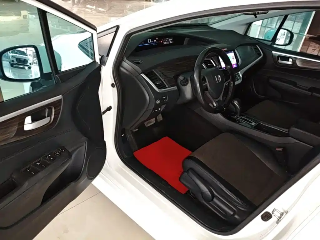 Honda Jade — миниатюра 16