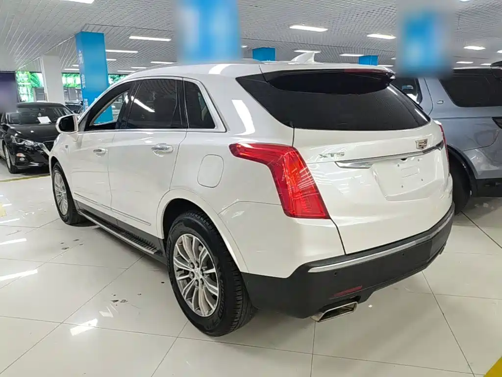 Cadillac XT5 — миниатюра 5