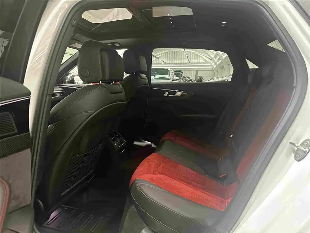 Audi A4L — миниатюра 13