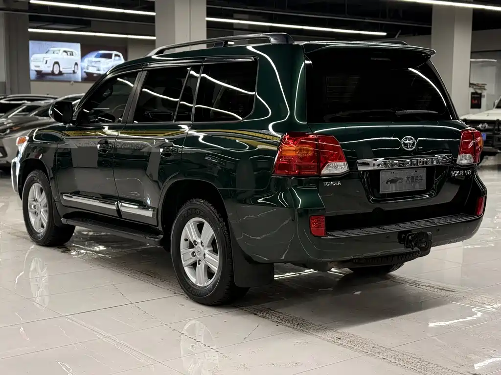 Toyota Land Cruiser 2012 4.6L AT VX-R