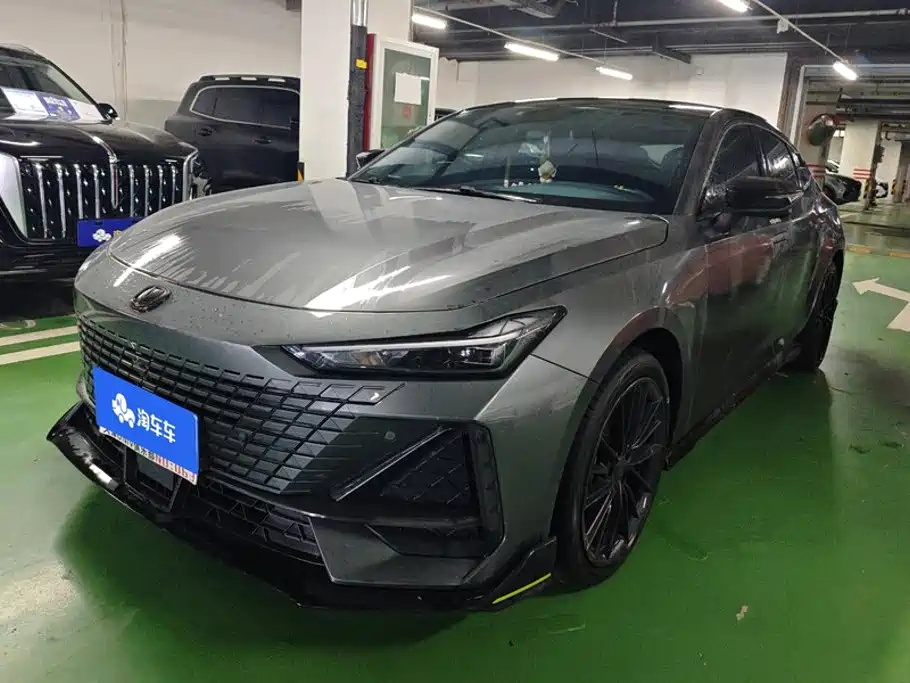 2023 Changan UNI-V - zdjęcie 1 z 16