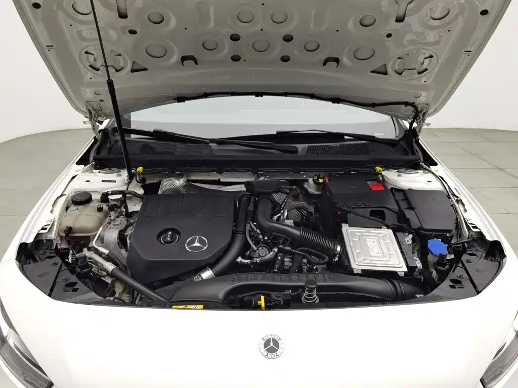Mercedes-Benz A-Class — миниатюра 6