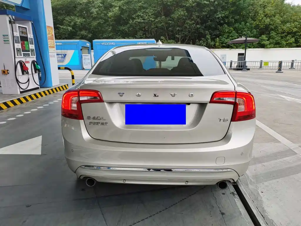 Volvo S60 — миниатюра 5