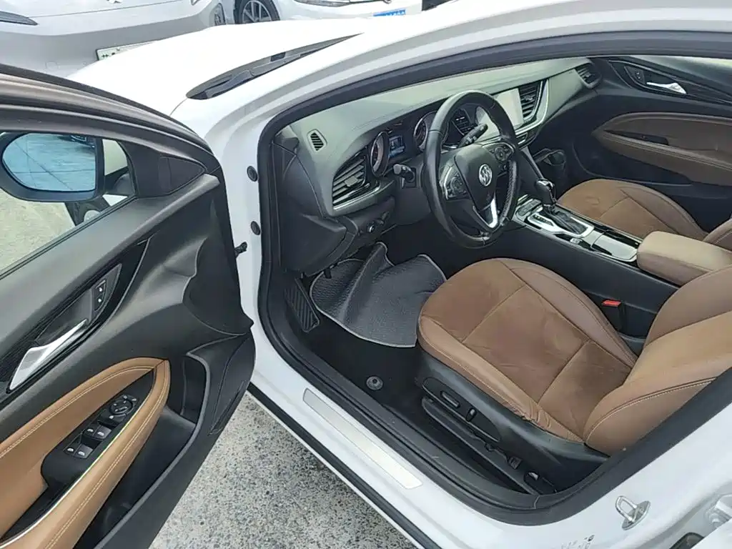 Buick Regal — миниатюра 16