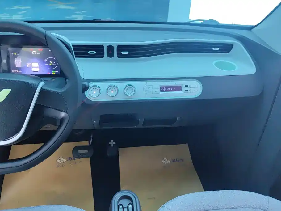 Wuling MINIEV — миниатюра 13