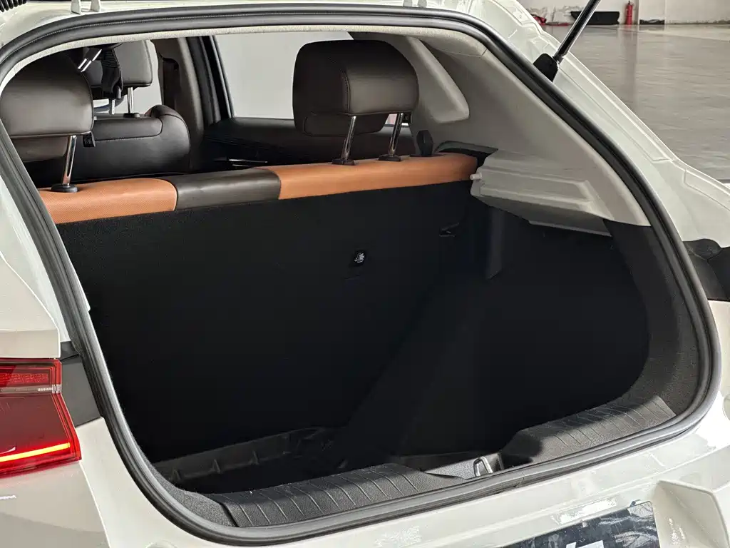 BYD e2 — миниатюра 18