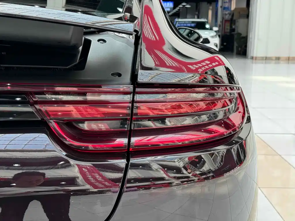 PORSCHE PANAMERA NEW ENERGY