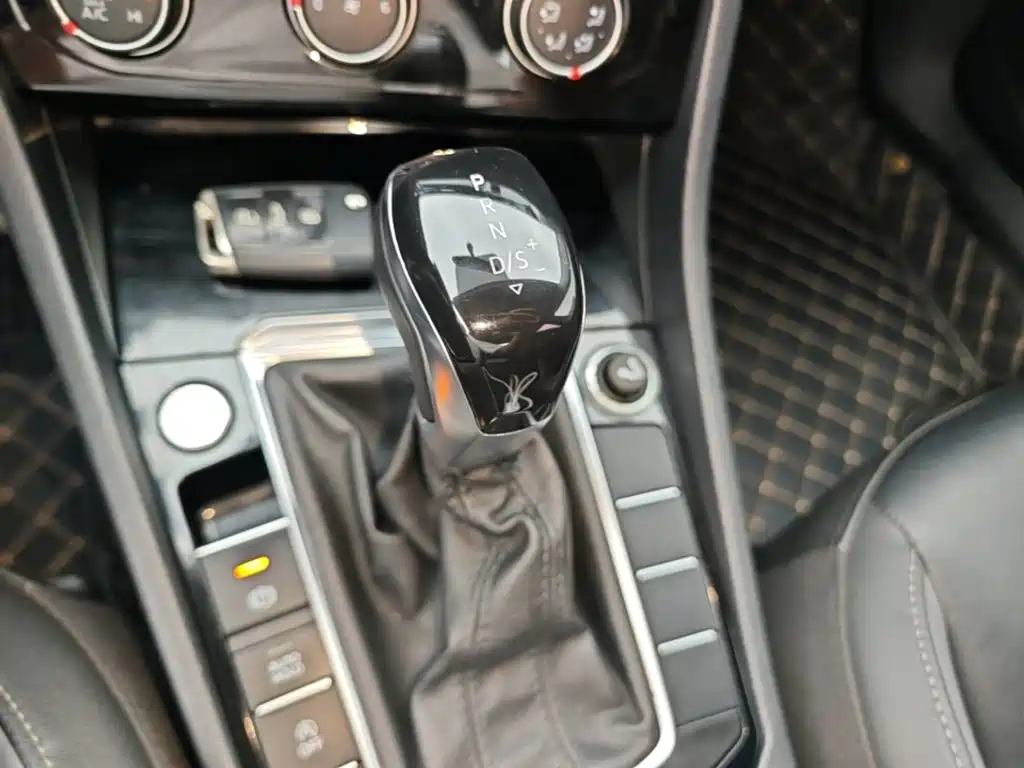 Volkswagen Sagitar — миниатюра 14