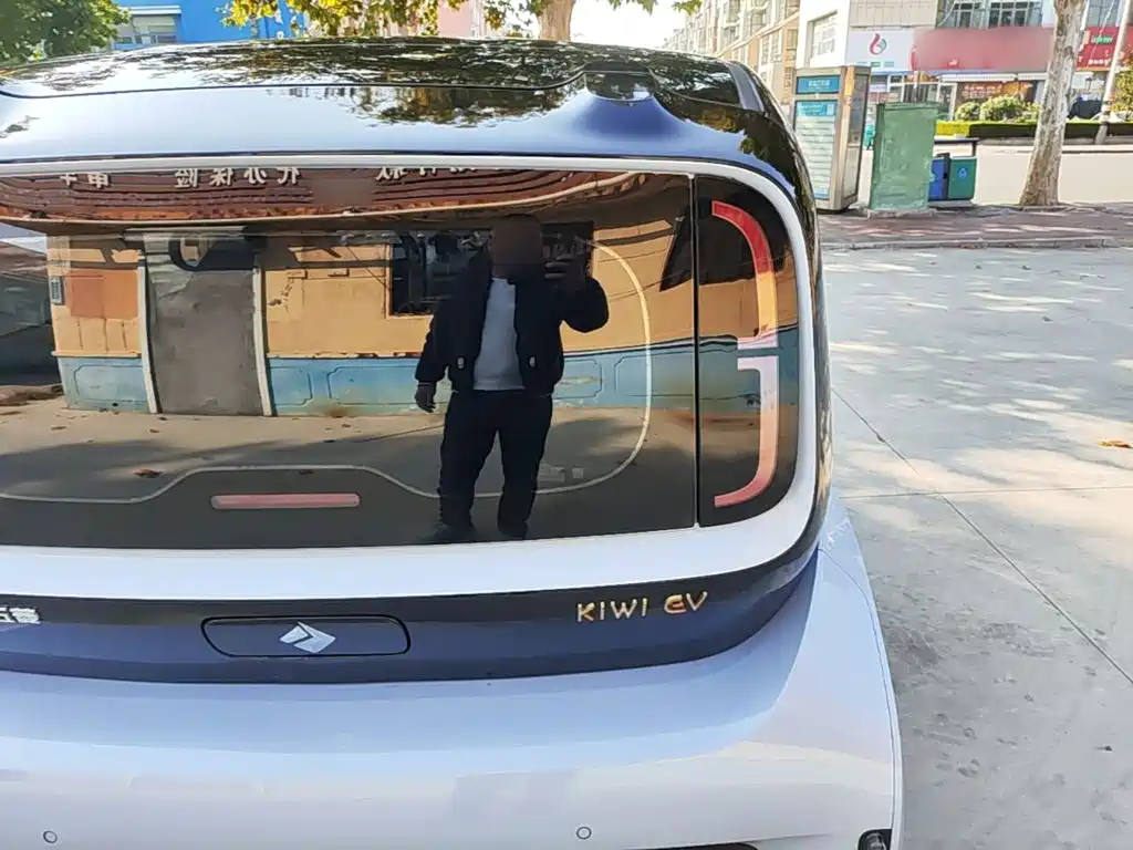 Baojun KiWi EV — миниатюра 8
