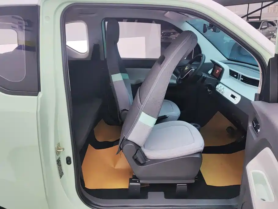 Wuling MINIEV — миниатюра 11