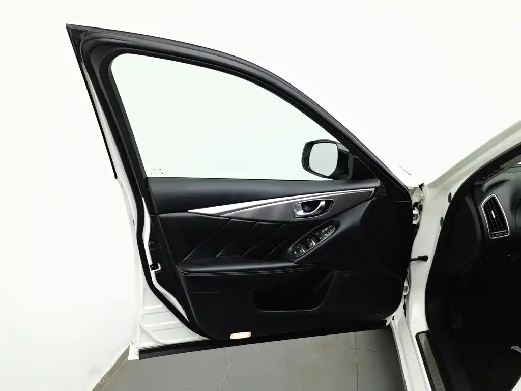 Infiniti Q50L — миниатюра 8