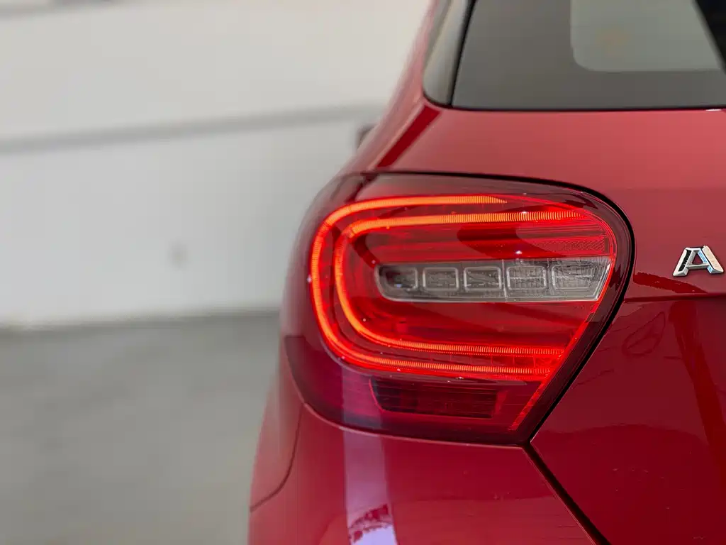Mercedes-Benz A-Class (Import) — миниатюра 17