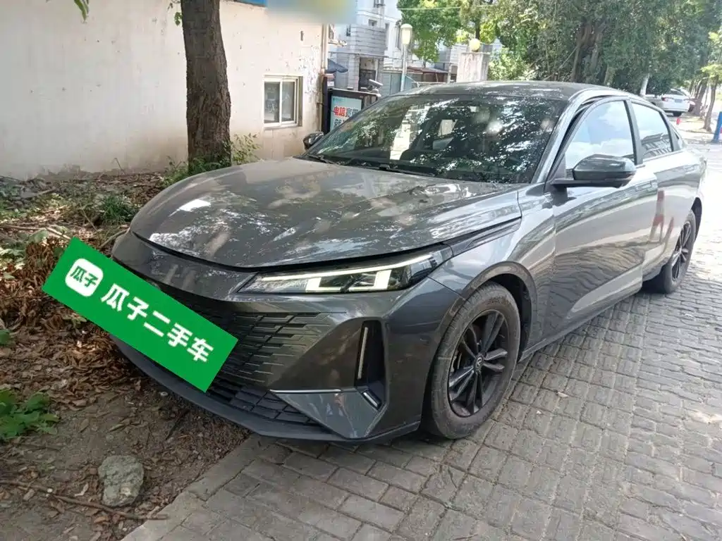 Changan Yida — миниатюра 2