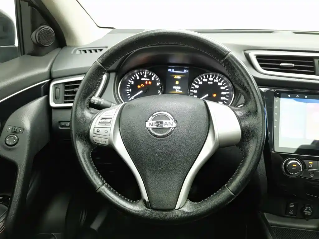 Nissan Qashqai — миниатюра 11