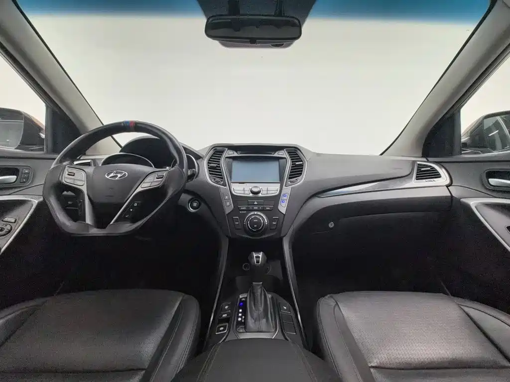 Hyundai Santa Fe — миниатюра 5