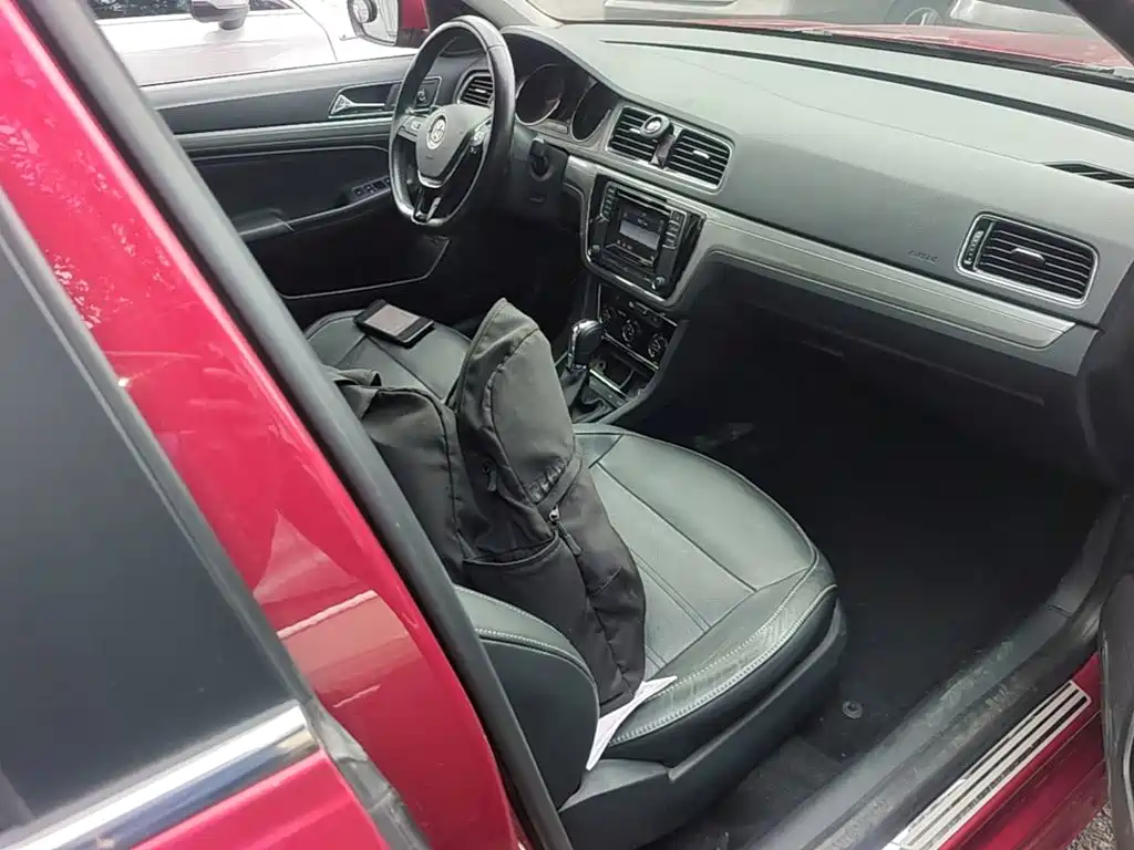 Volkswagen Lavida — миниатюра 9