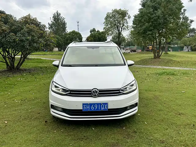 VOLKSWAGEN TOURAN 2018