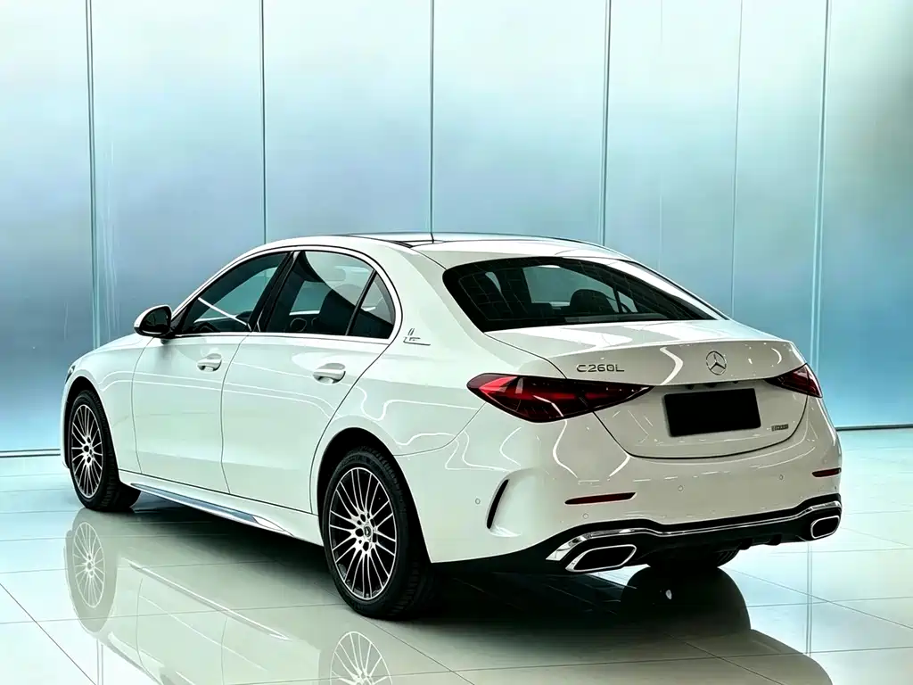Mercedes-Benz C-Class — миниатюра 7