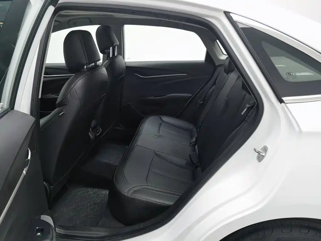 Buick Excelle — миниатюра 15