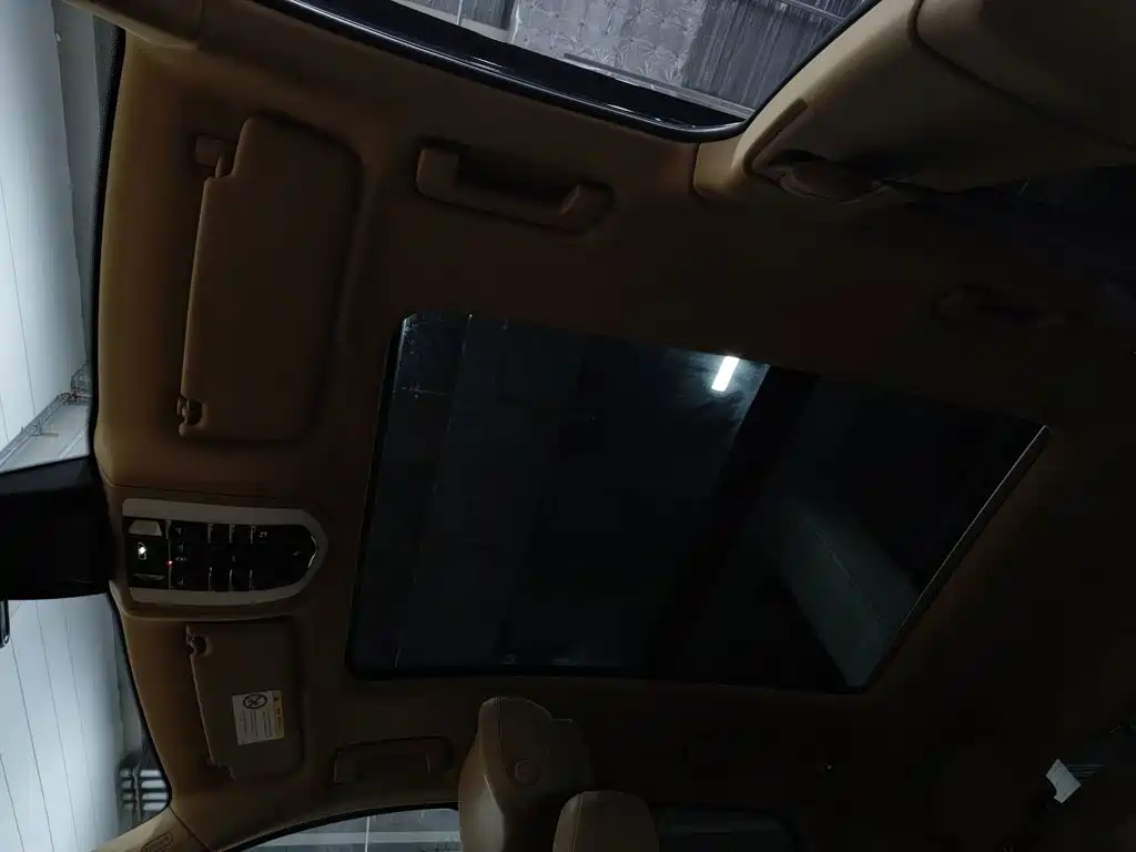 Porsche Macan — миниатюра 14