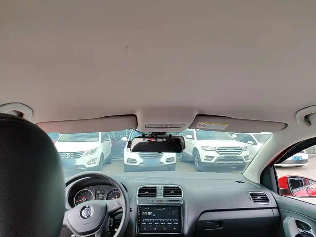 Volkswagen Polo — миниатюра 18