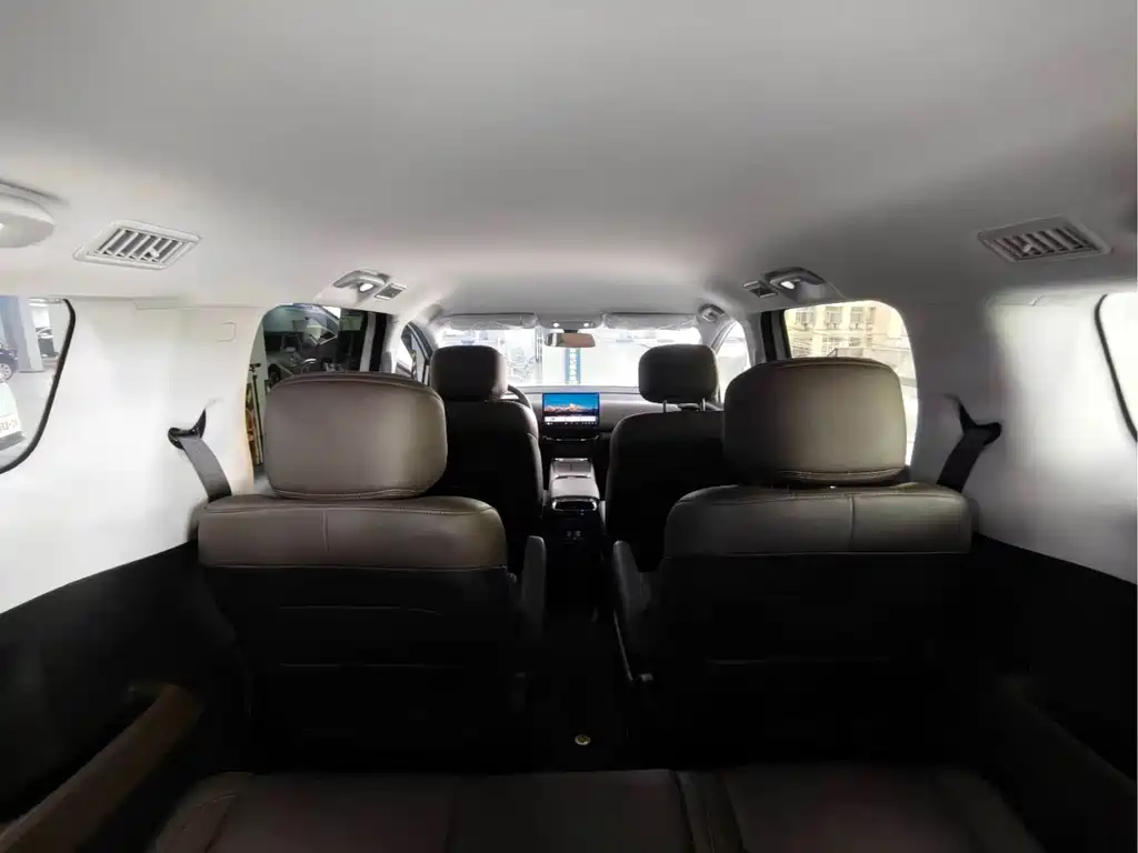 Wuling Звездный свет 730 Новая энергия — миниатюра 10