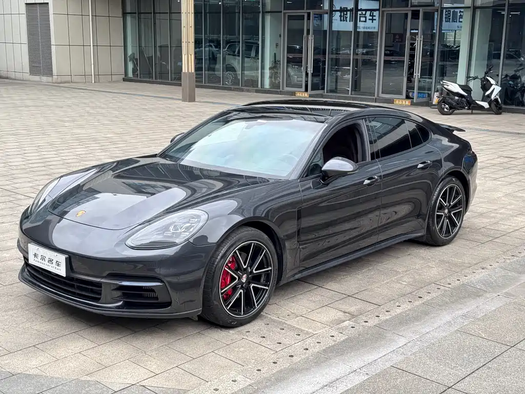 Porsche Panamera 2020