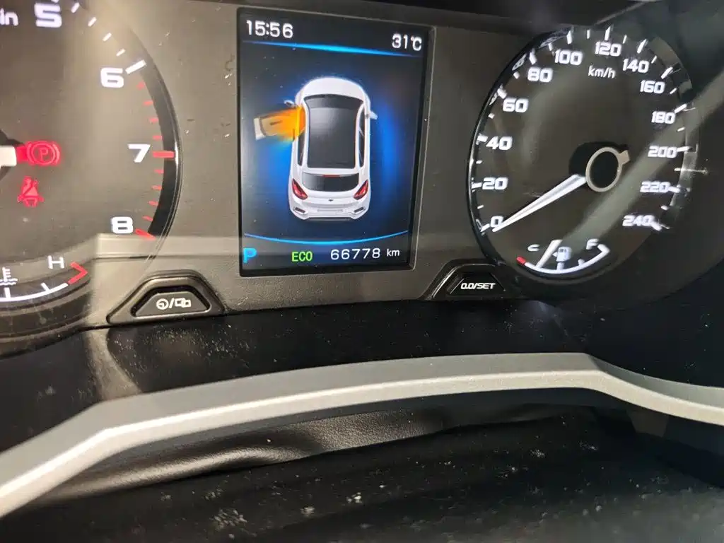 Geely Emgrand GS — миниатюра 5