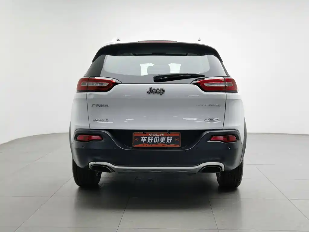 Jeep Cherokee — миниатюра 4