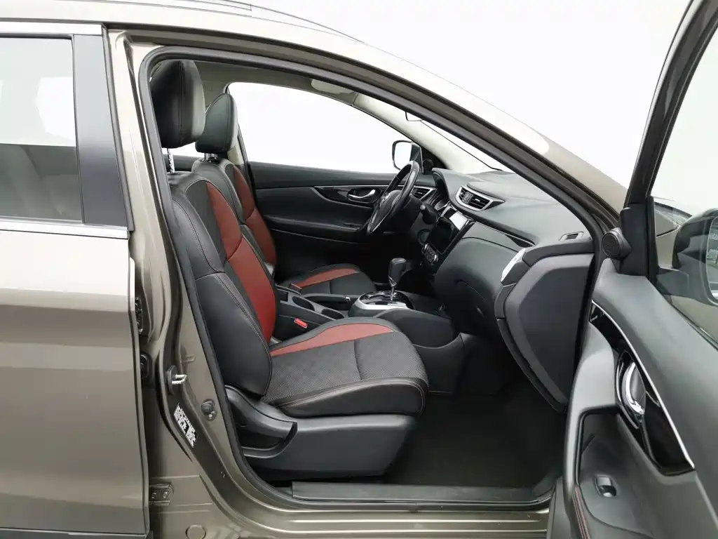 Nissan Qashqai — миниатюра 23