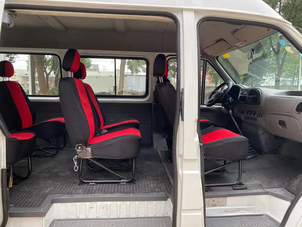Ford Transit Classic — миниатюра 11