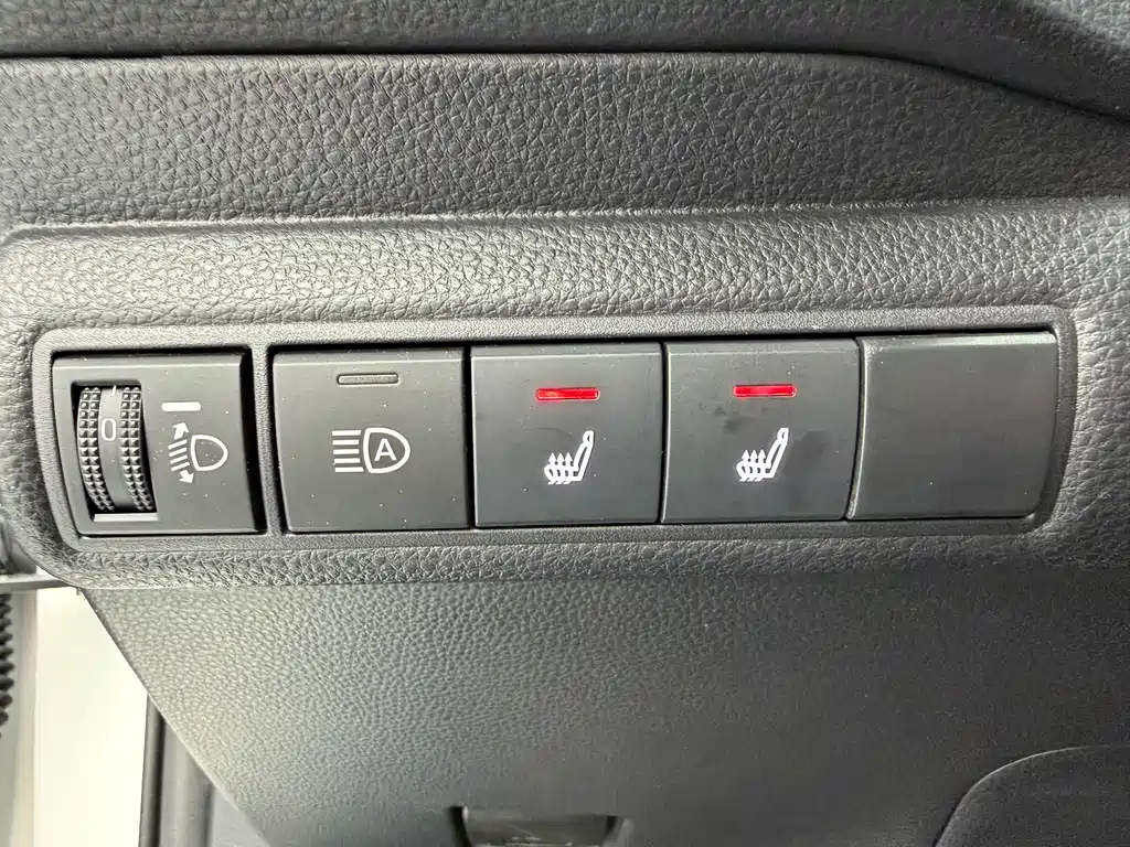 Toyota Corolla — миниатюра 13