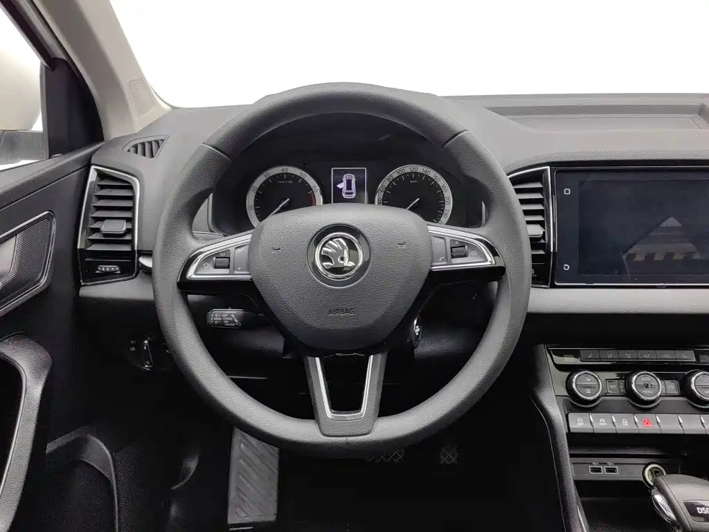 Skoda Karoq — миниатюра 11