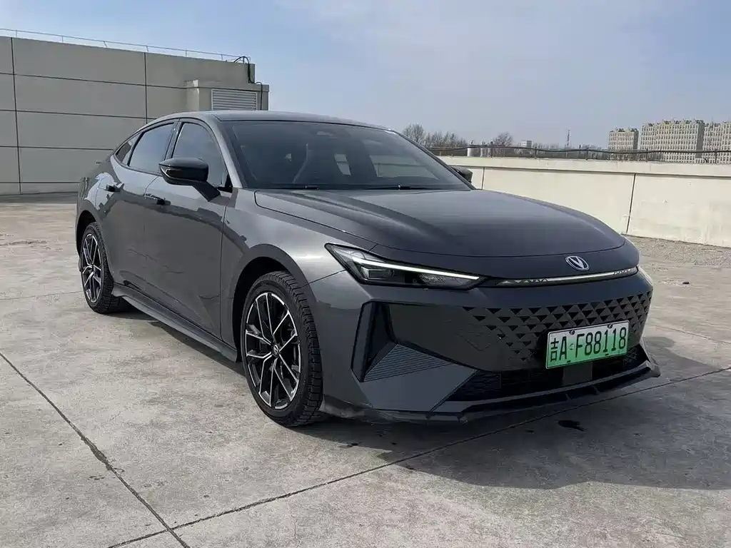 CHANGAN UNI V SMART IDD