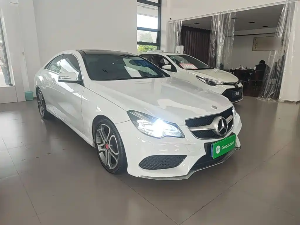 Mercedes-Benz E-Class (Import) — миниатюра 4