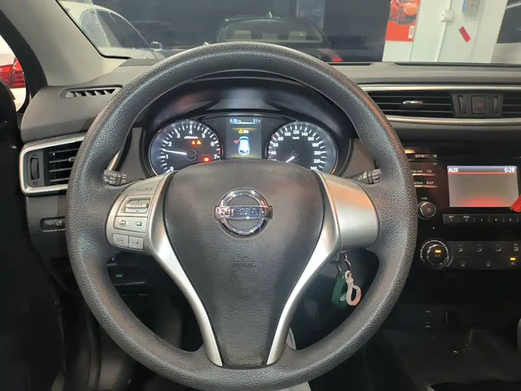 Nissan Qashqai — миниатюра 11