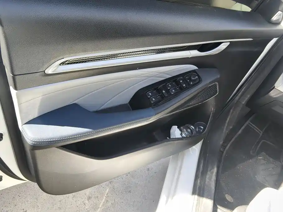 Geely Emgrand — миниатюра 7