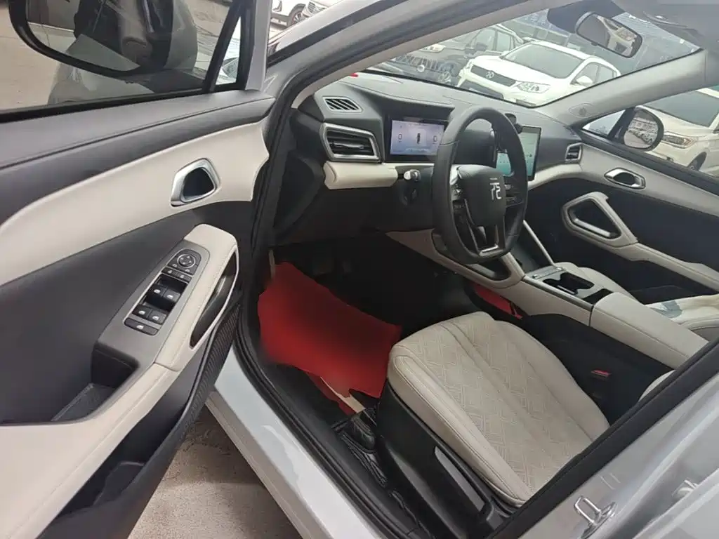 BYD Yuan UP — миниатюра 16