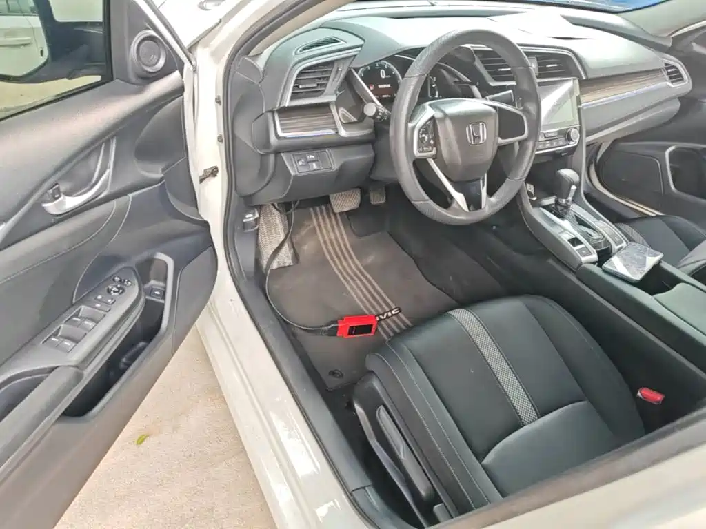 Honda Civic — миниатюра 16