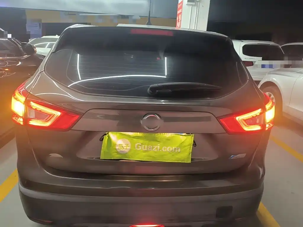Nissan Qashqai — миниатюра 6
