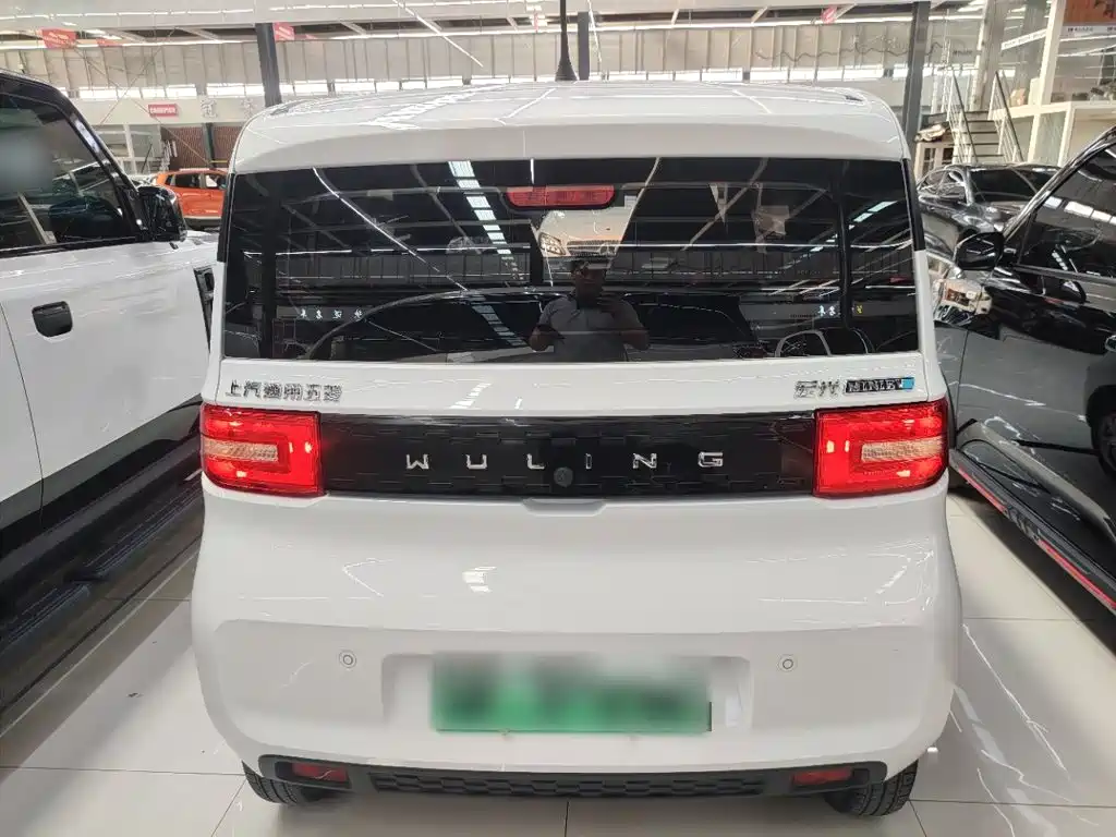Wuling MINIEV — миниатюра 6