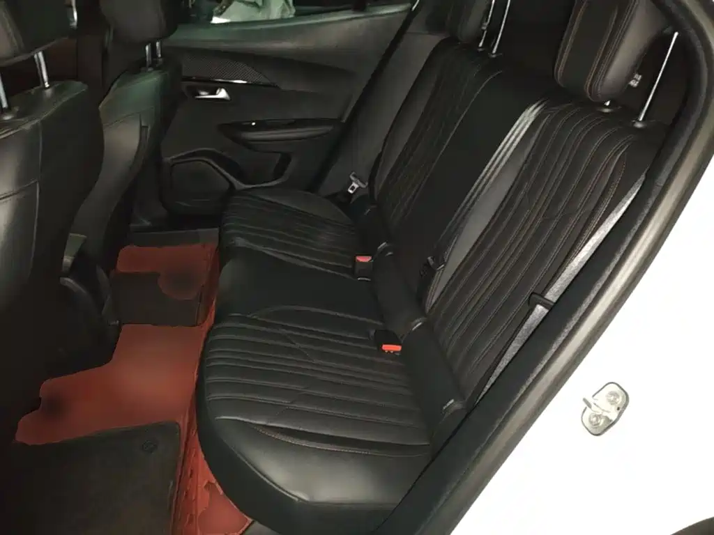 Peugeot 2008 — миниатюра 17