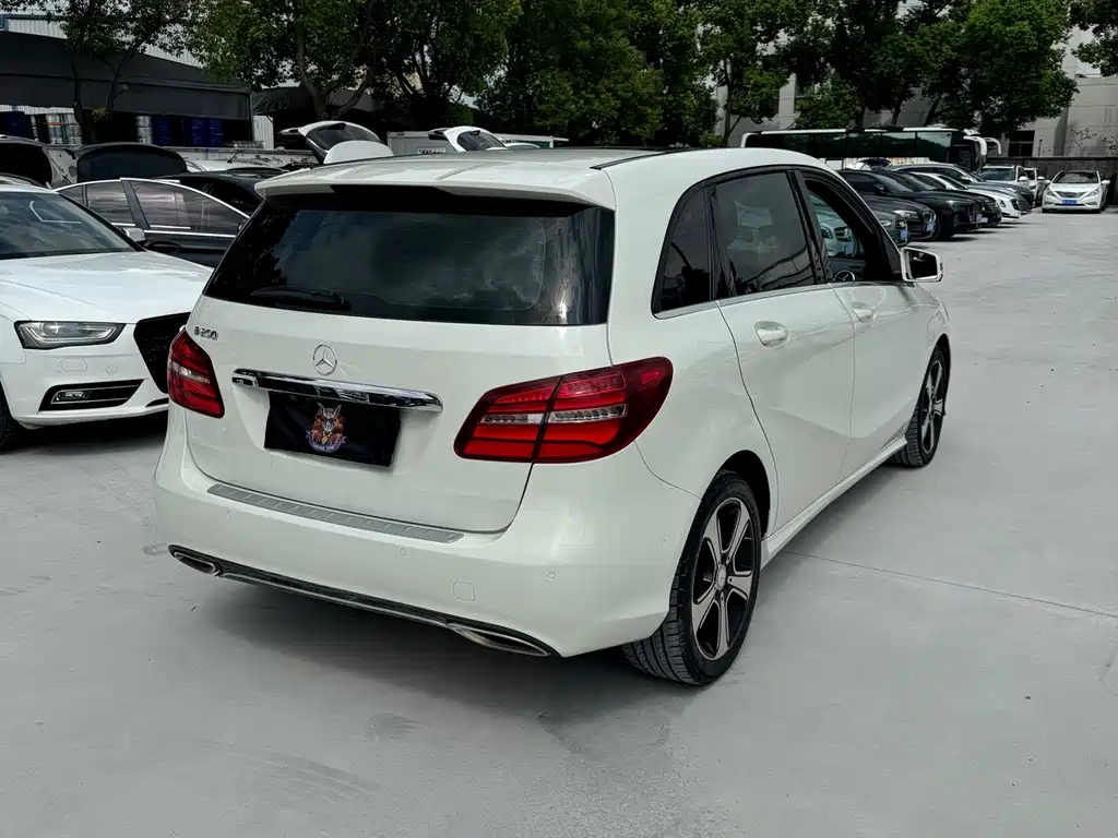 Mercedes-Benz B-Class — миниатюра 14