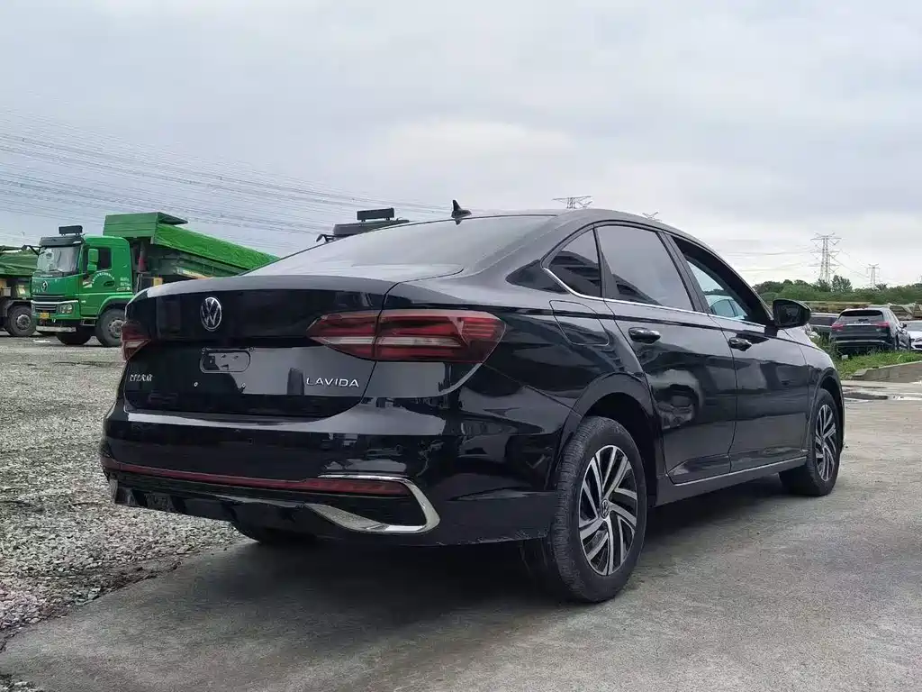 Volkswagen Lavida — миниатюра 9