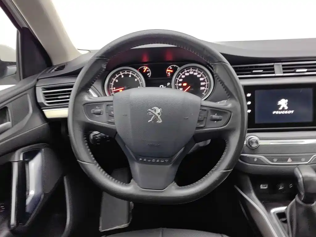 Peugeot 408 — миниатюра 11